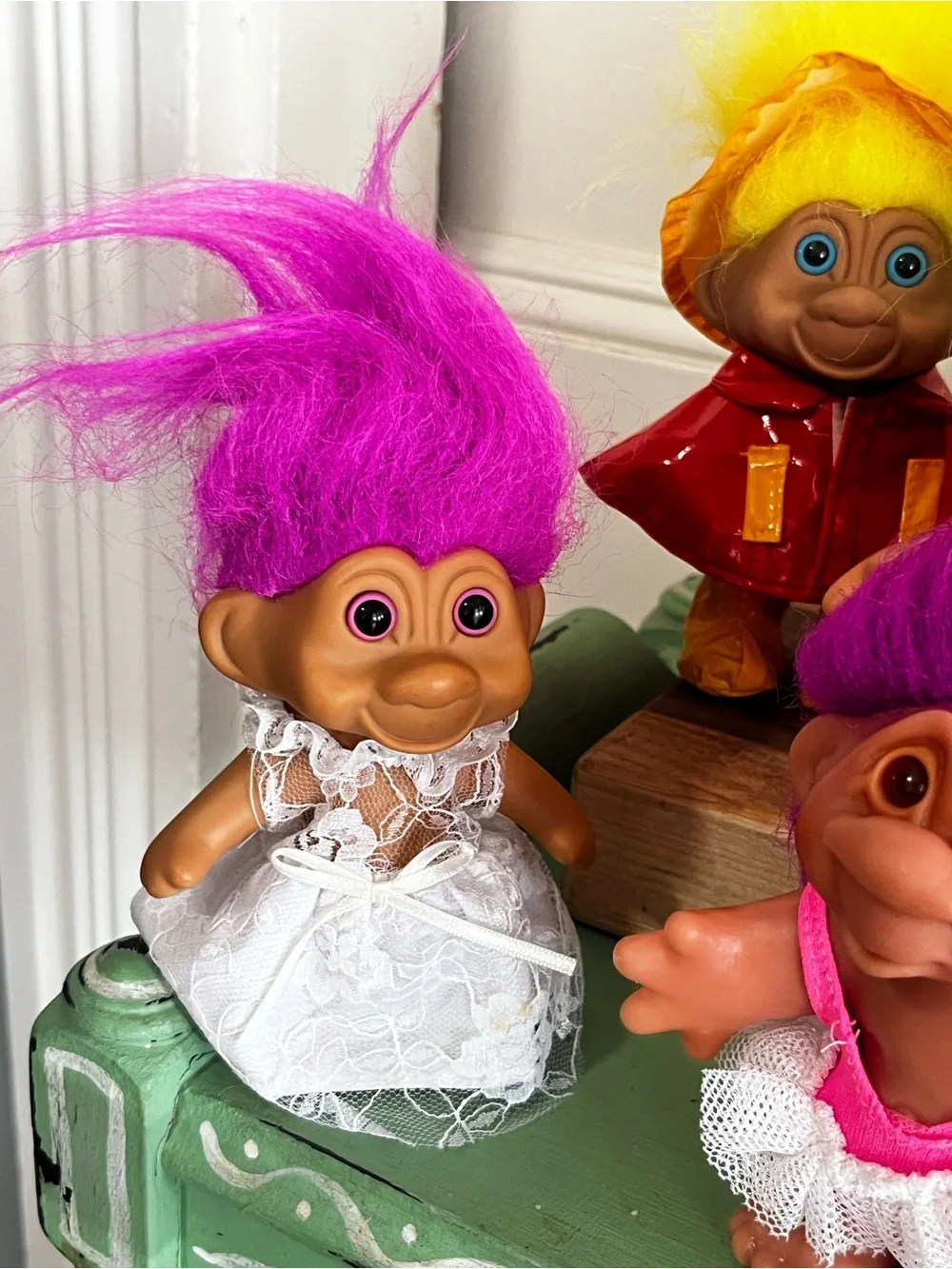1992 Ace Novelty Treasure Trolls Pink Carrying Case w/ 6 Varieties of Trolls